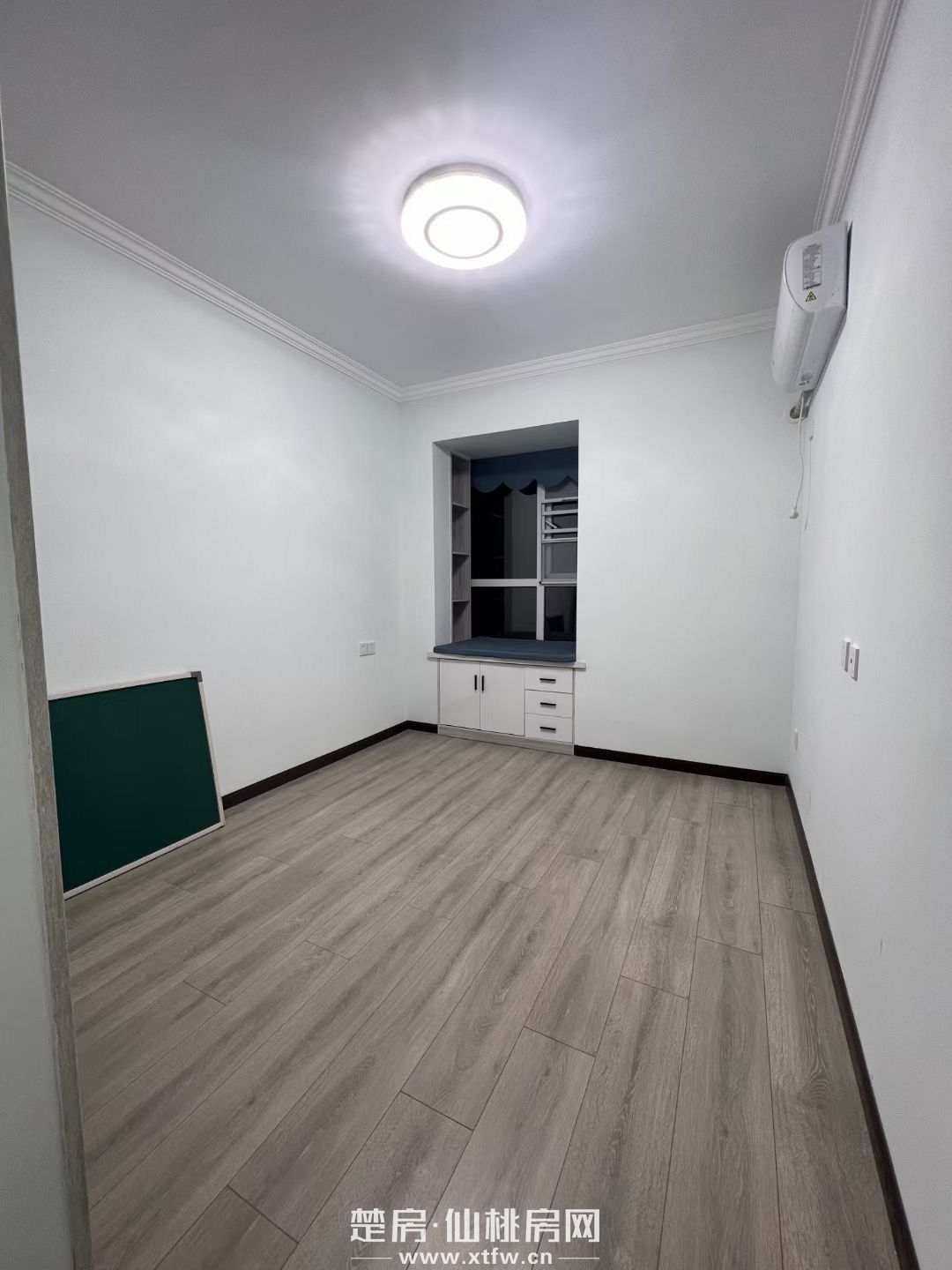 新三中旁九十墩电梯大三房出租！