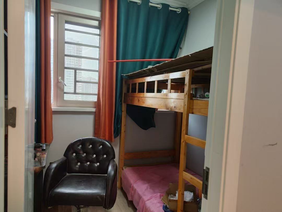 捡漏，仙桃晓学旁，全新精装三房，精装三房，好楼层12楼，证满二，