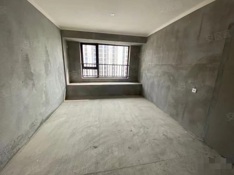 89，亏本出，吾‮广悦‬场，毛坯三房，视‮采野‬光‬好，送车位，南北通透大阳台