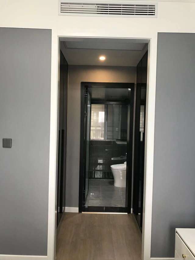 全新装修基本没住品牌家电家具装修花40多人车分流银孚领秀城边户