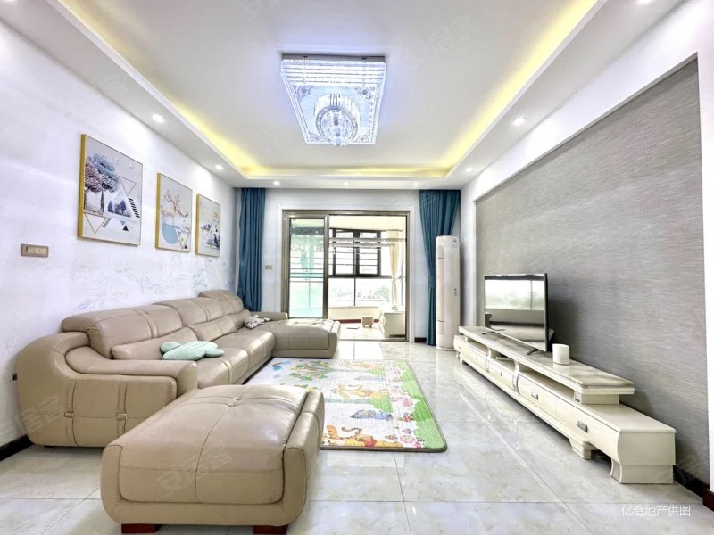 诚心出售，城南，御台公馆，精装四房， 配套成熟，好楼层，成色新