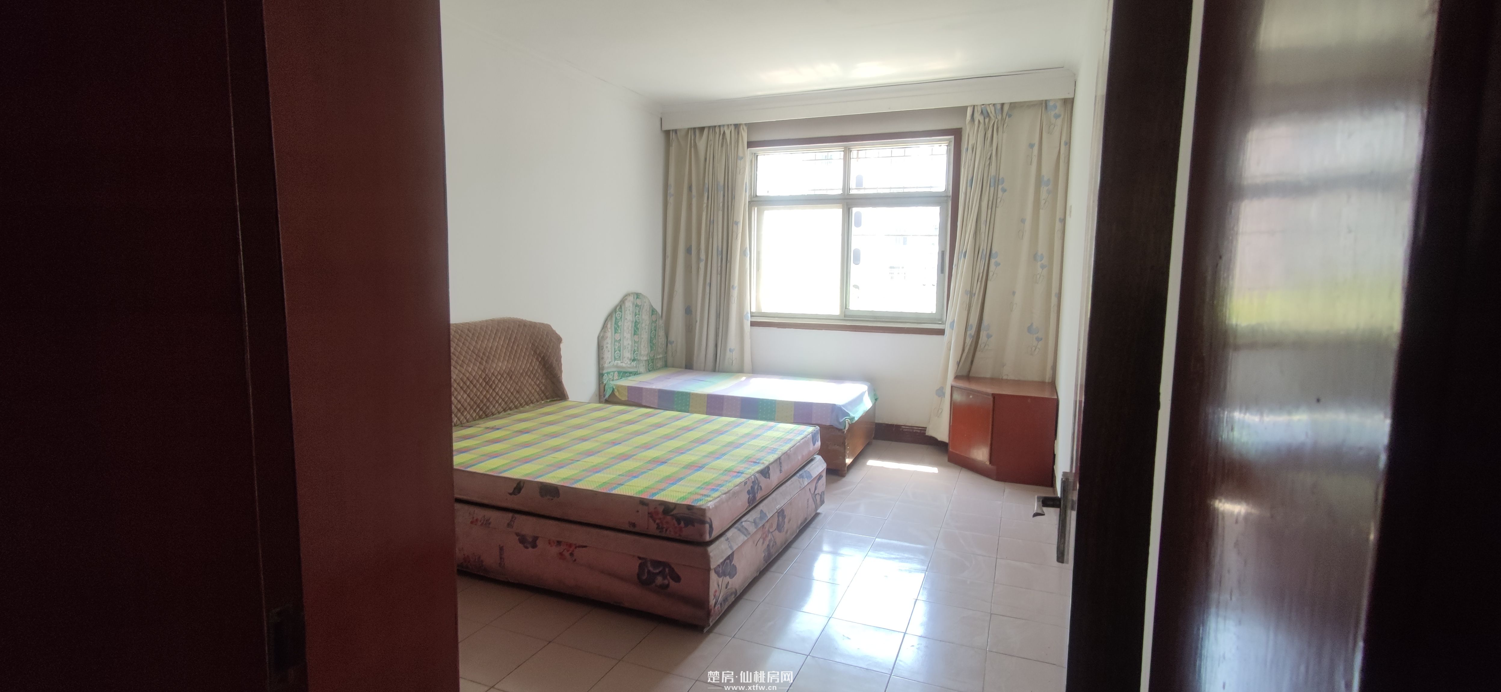 复州花园两房两厅一厨一卫年租业主自租