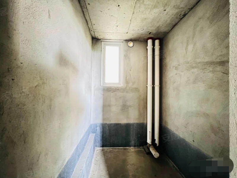 急售，城南新小区，电梯小高层，3400单价，毛坯三房，捡漏