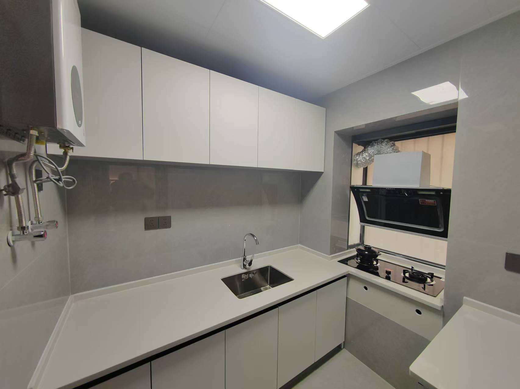 银鑫小区，3室2厅2卫全新精装修优价出售