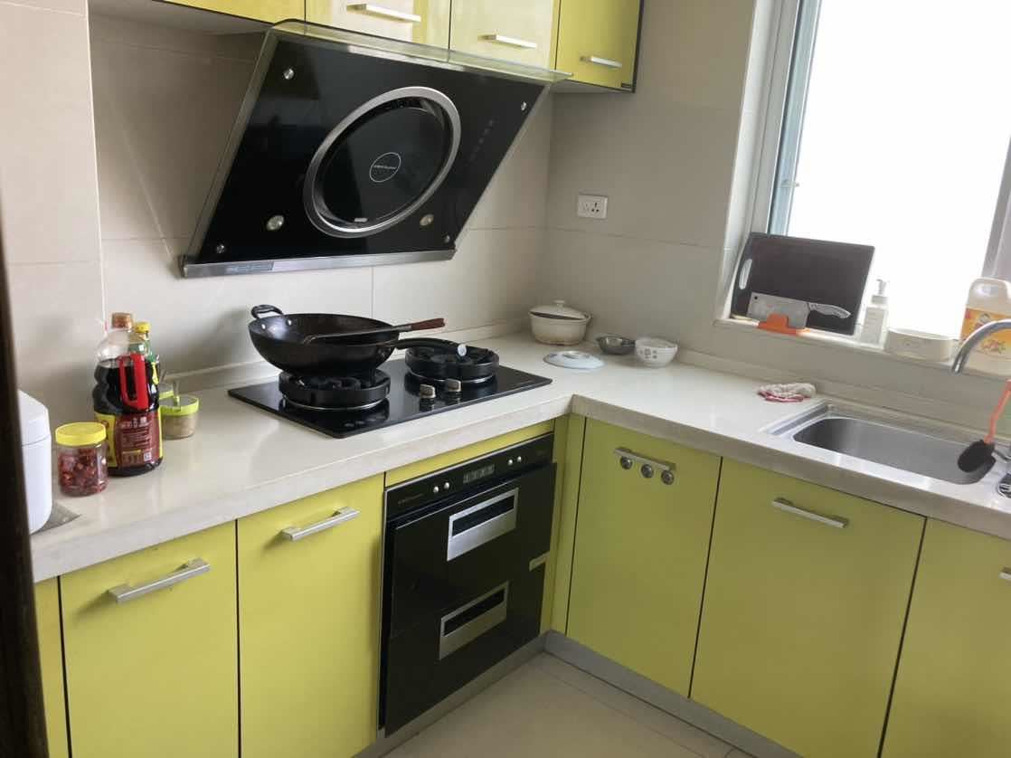  装修电梯房99万145平采光好周边商圈成熟龙华山 就在附近