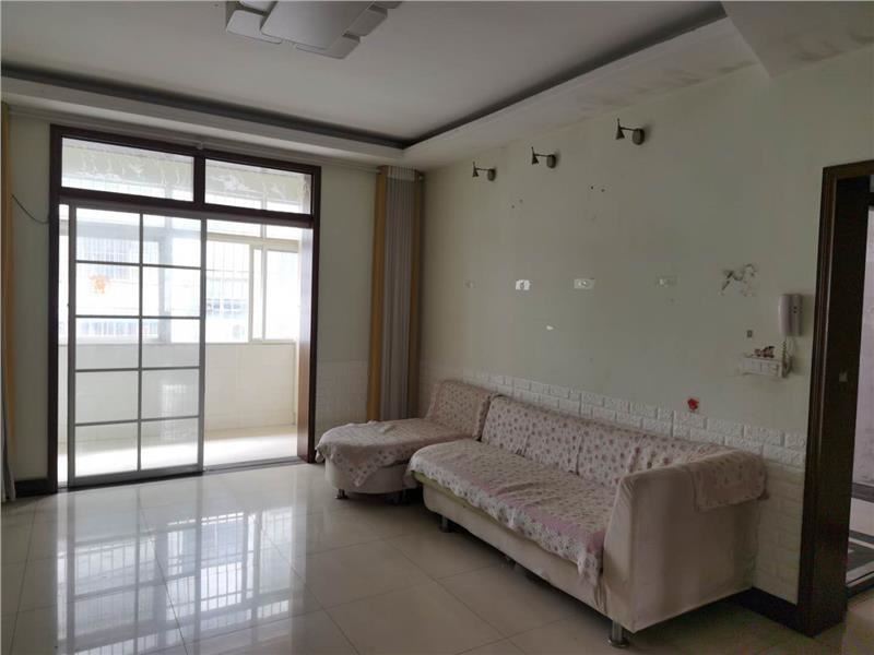 楼层好临街地段三室二厅二卫单价低过户方便可按揭