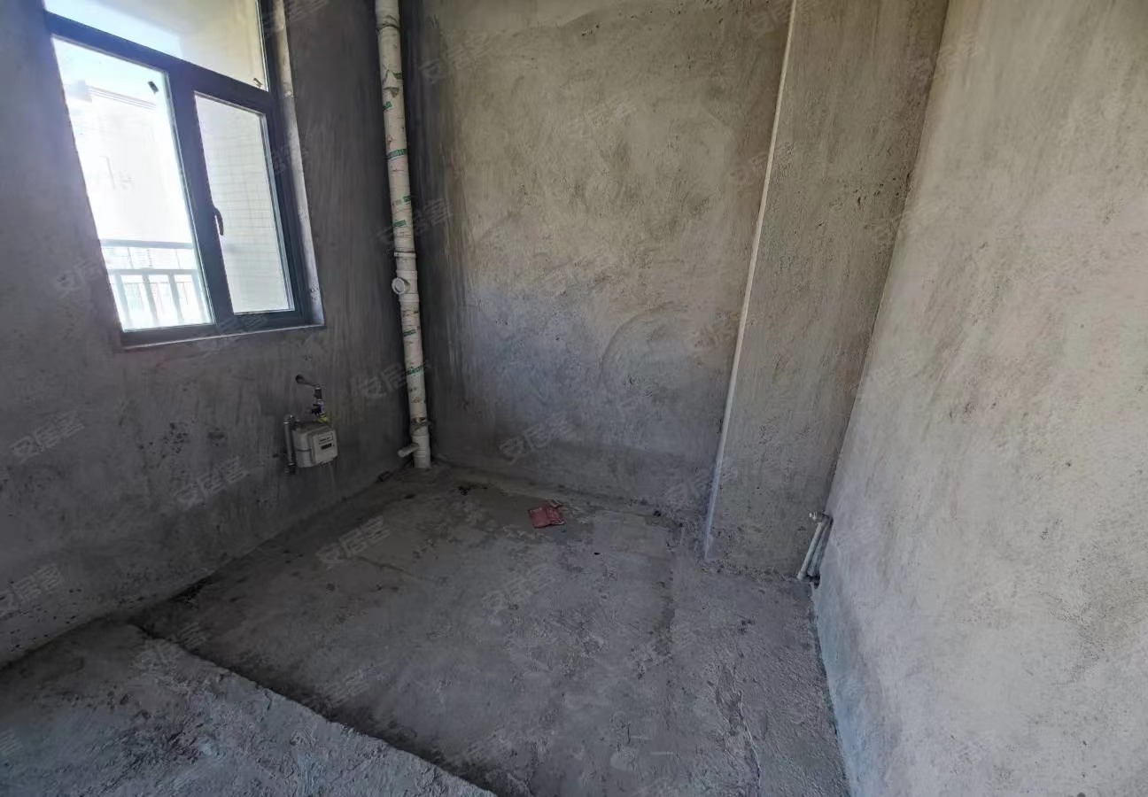 甩甩，城南新城壹号，毛坯单价4900，好楼层，南北双阳台，证满二，速度捡漏