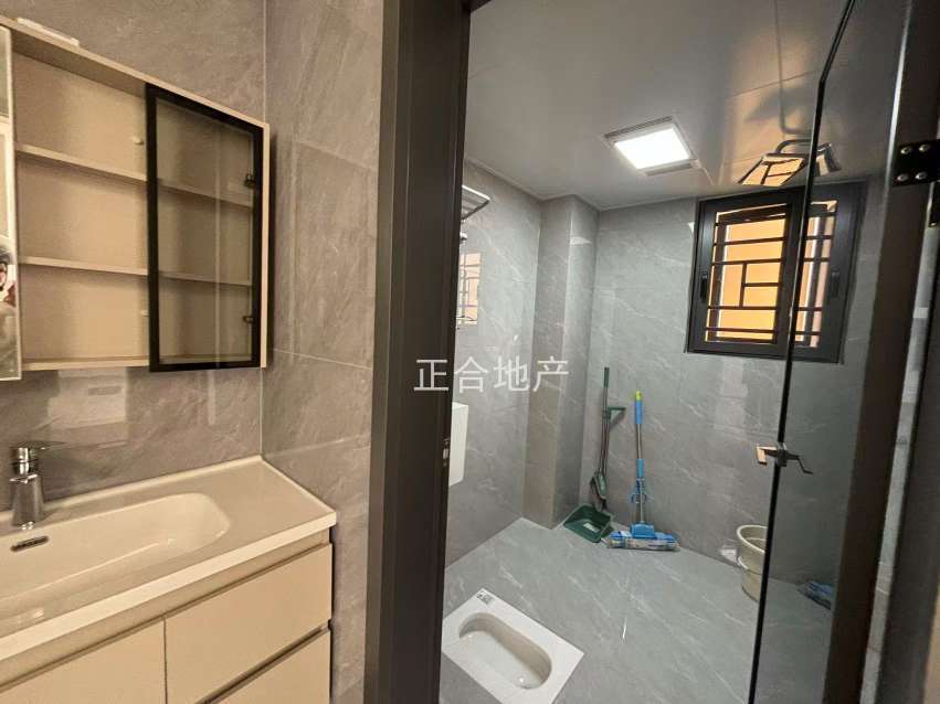 对面仙桃小穴，新三中全新装修三房，满二