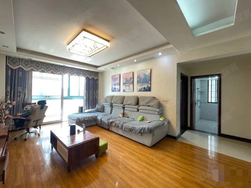 纽芬兰旁边，天下城市星座，小高层，精装大两房，单价3667，总价40w不到，电梯好楼层.