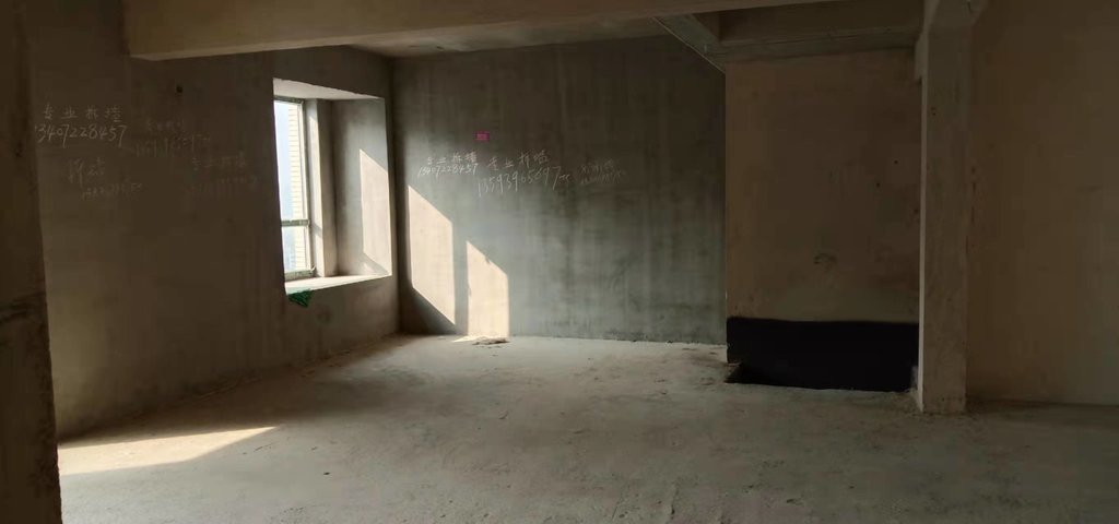 和合国际五期毛坯三房小区环境好人车分流看房方便