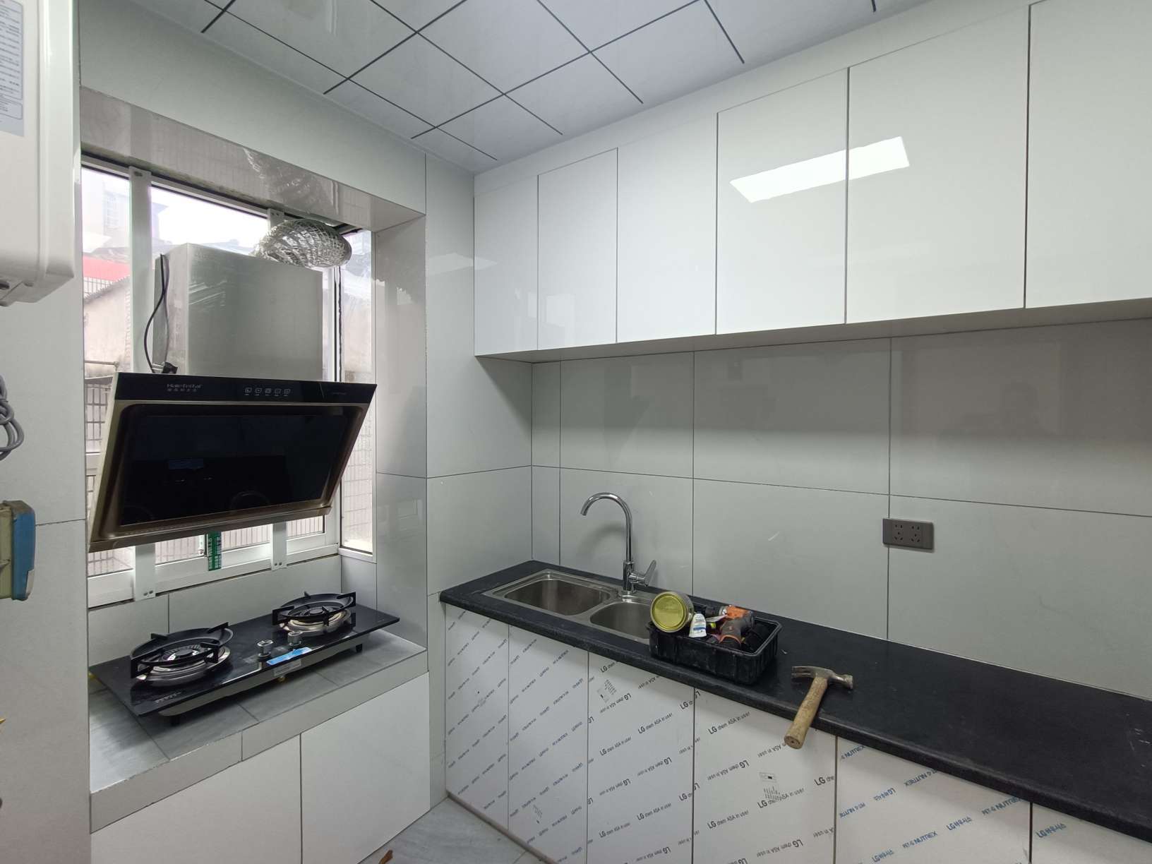 实验二晓，老三中，大洪小区，步梯好楼层，诚心出售