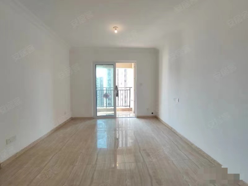 房东急售，碧桂园， 精装三房 ，证满二 ，电梯15楼 ，视野开阔