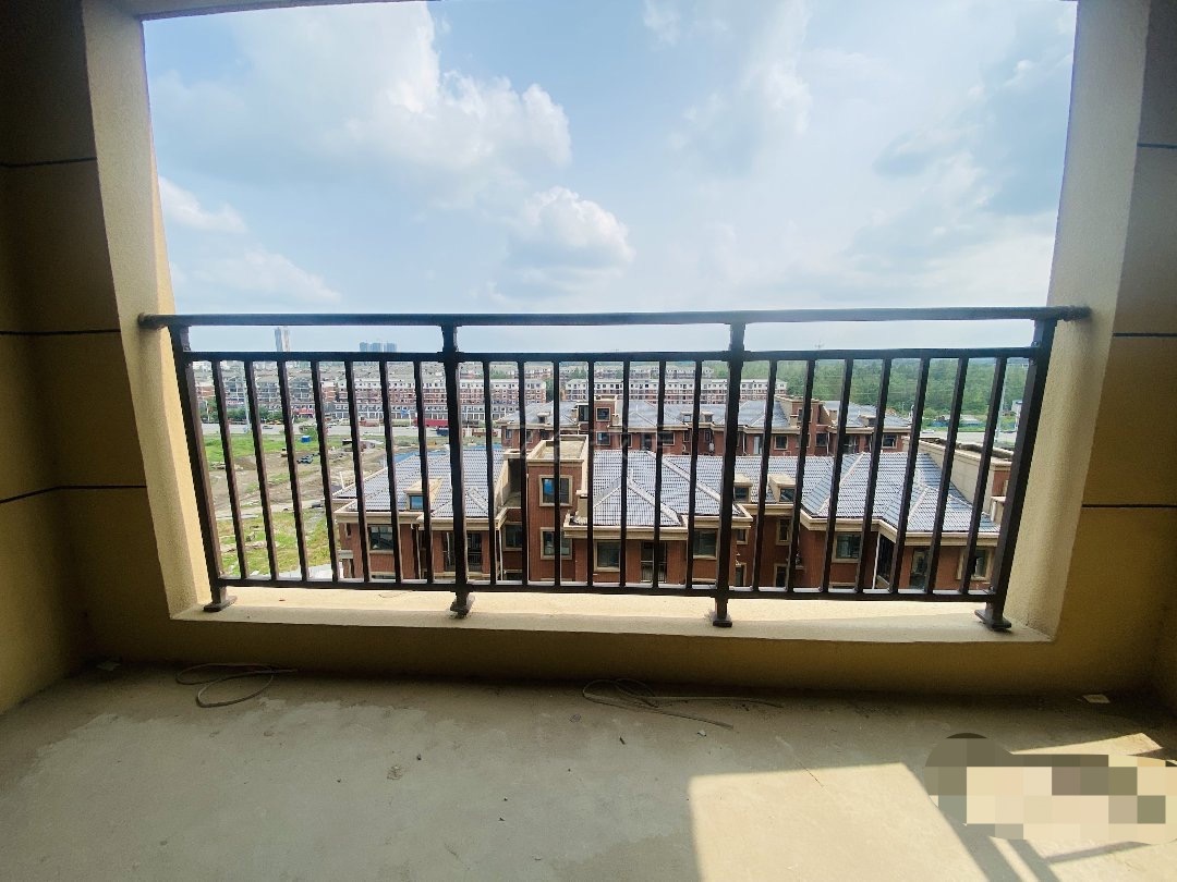 ​降价了降价了，城南，沔阳清‮园华‬，小‬高层，1梯1户，降到6300一平，采光‬好