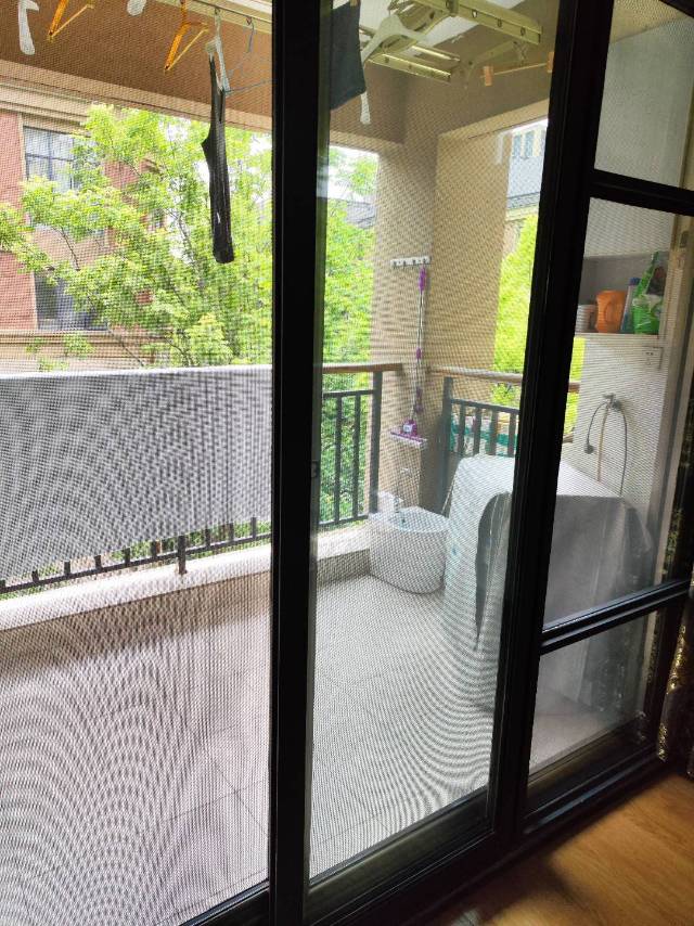 边套房绿化光线都好