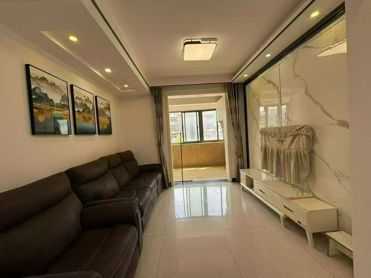 捡漏，诚心出售，公园世家，精装三房，电梯小高层，证满二