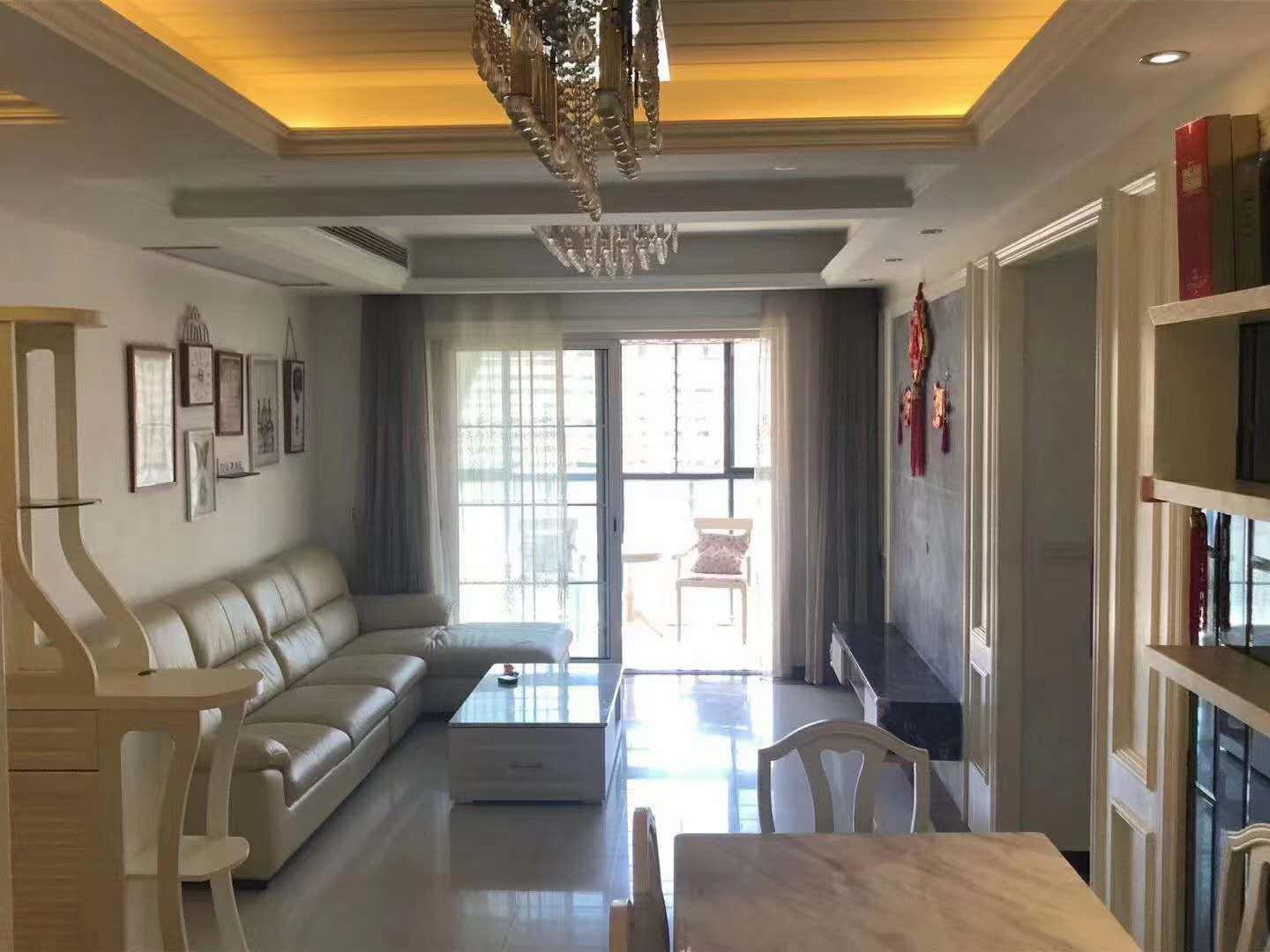 城南湖景房，朝南户型，毛坯三房，新二中旁，户型方正