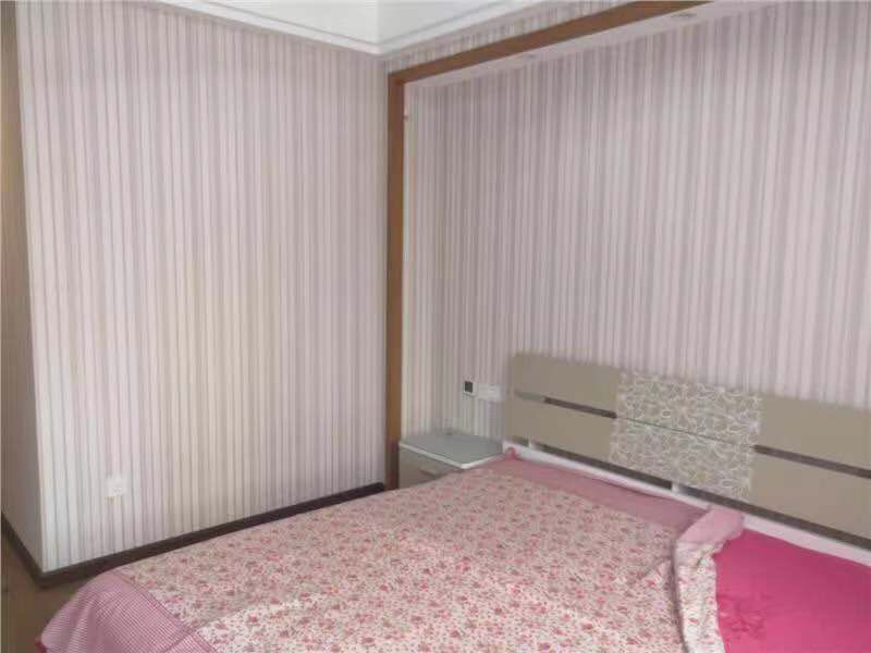 小区环境优美，三丰鼎城小洋房 5室2厅2卫 精装修