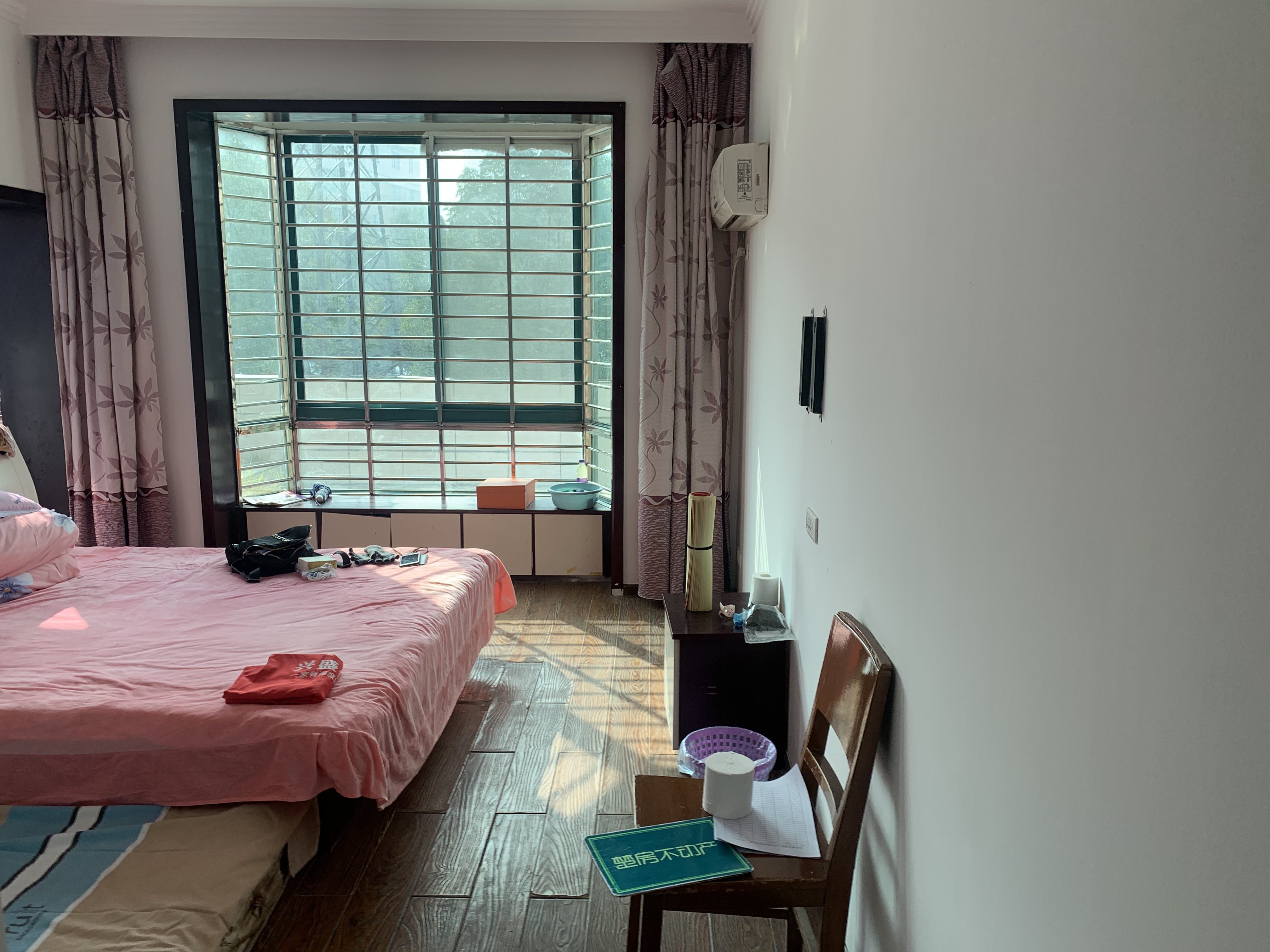 青青家园2期步梯好楼层带 大平台阳光房采光 老证看房预约