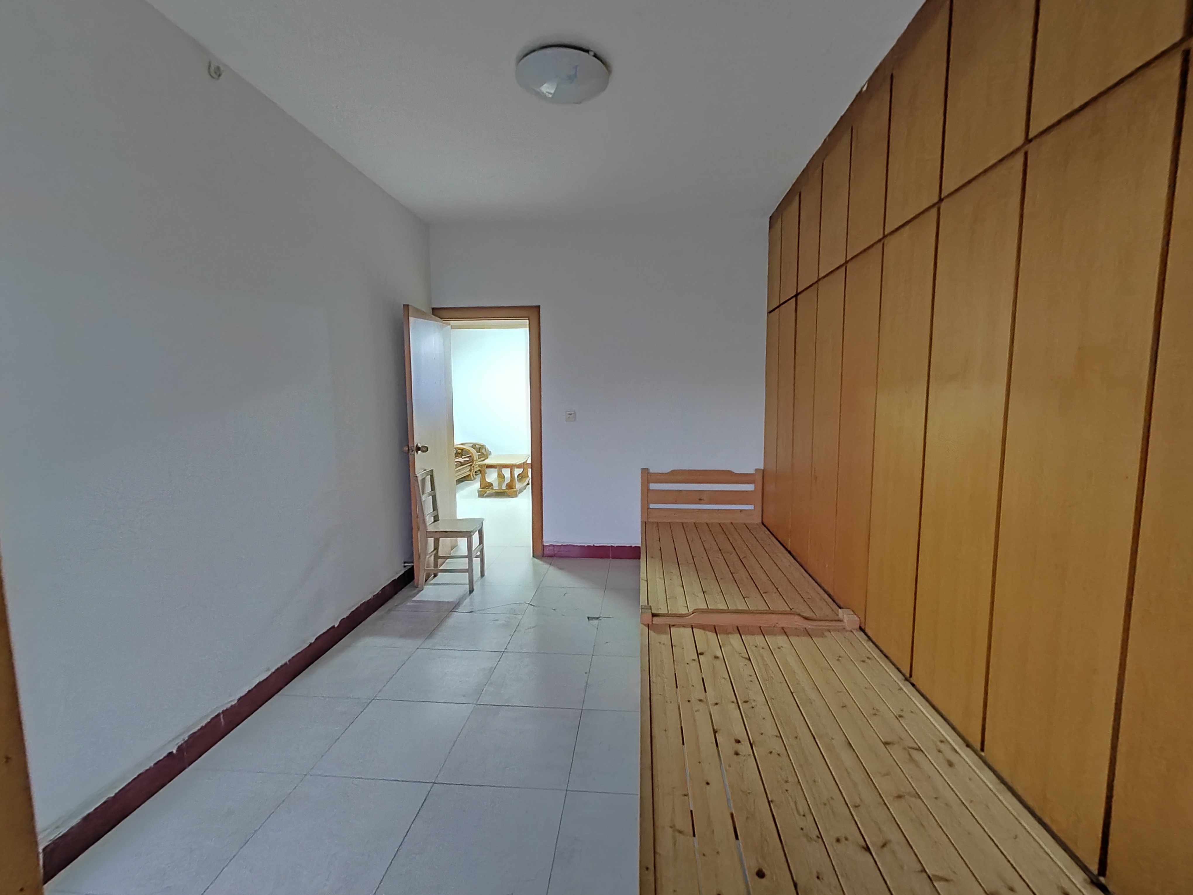 老八中教师宿舍，汉水清风苑电梯好楼层，大四房，南北通透江景房，小穴新增了初衷部