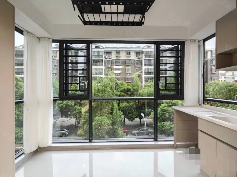 城南，城市丽景，精装3房，单价不到5500，双阳台，边户，小高层满二