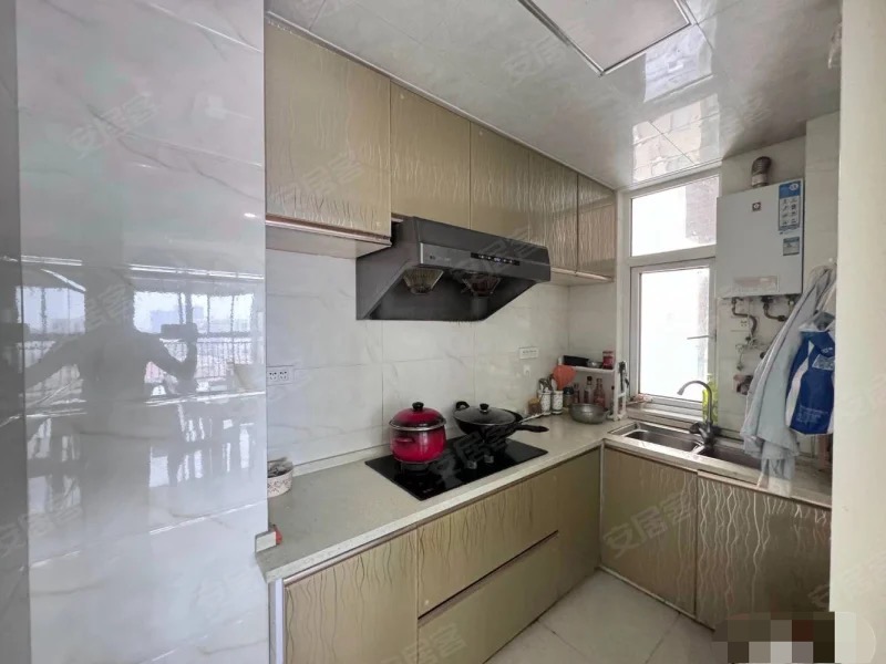 423，一中对面，，上苑一品，精装3房，边户，双阳台，满二，好楼层，看中价格在谈