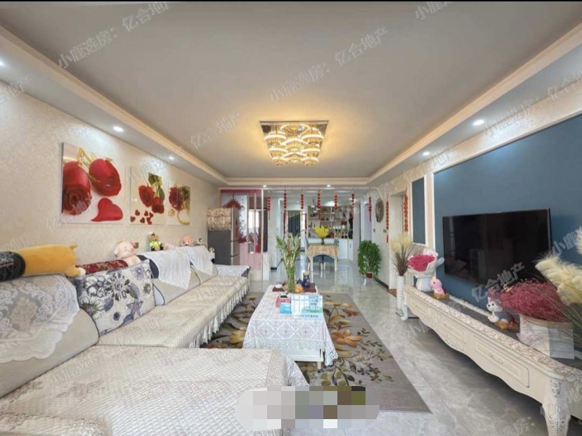 不介意楼层的，手付1万起，精装三房，总价20万