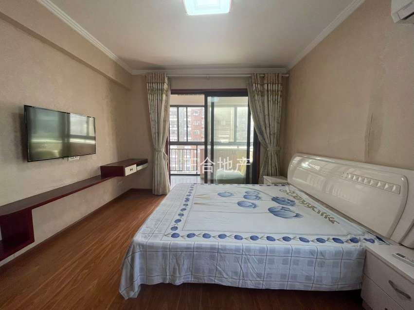 急售，降价了，城西，单价3984，精装三房电梯房，小高层，楼层好。证满二