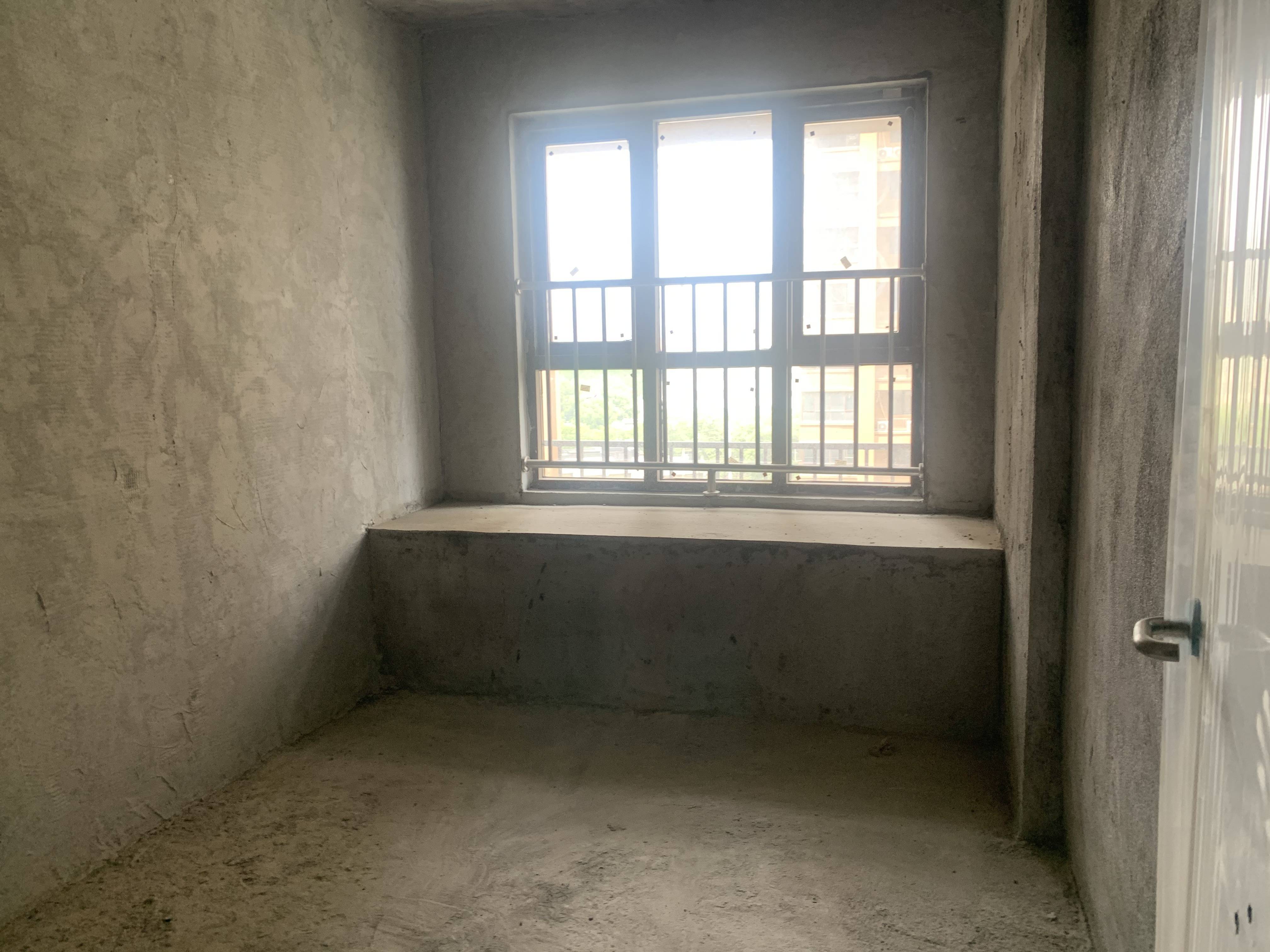 城西品质楼盘亏16万沔阳天泽园边户