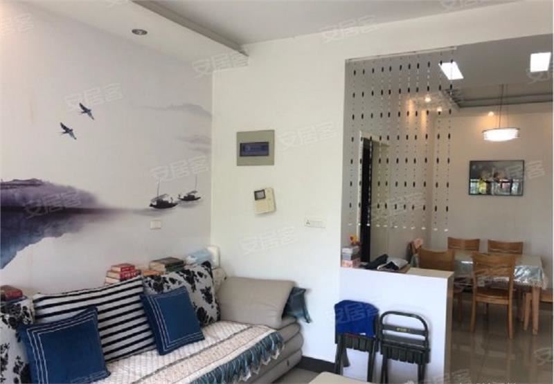 世纪雅苑精装2房，带大阳台，拎包入住，证满五，看房方便！！