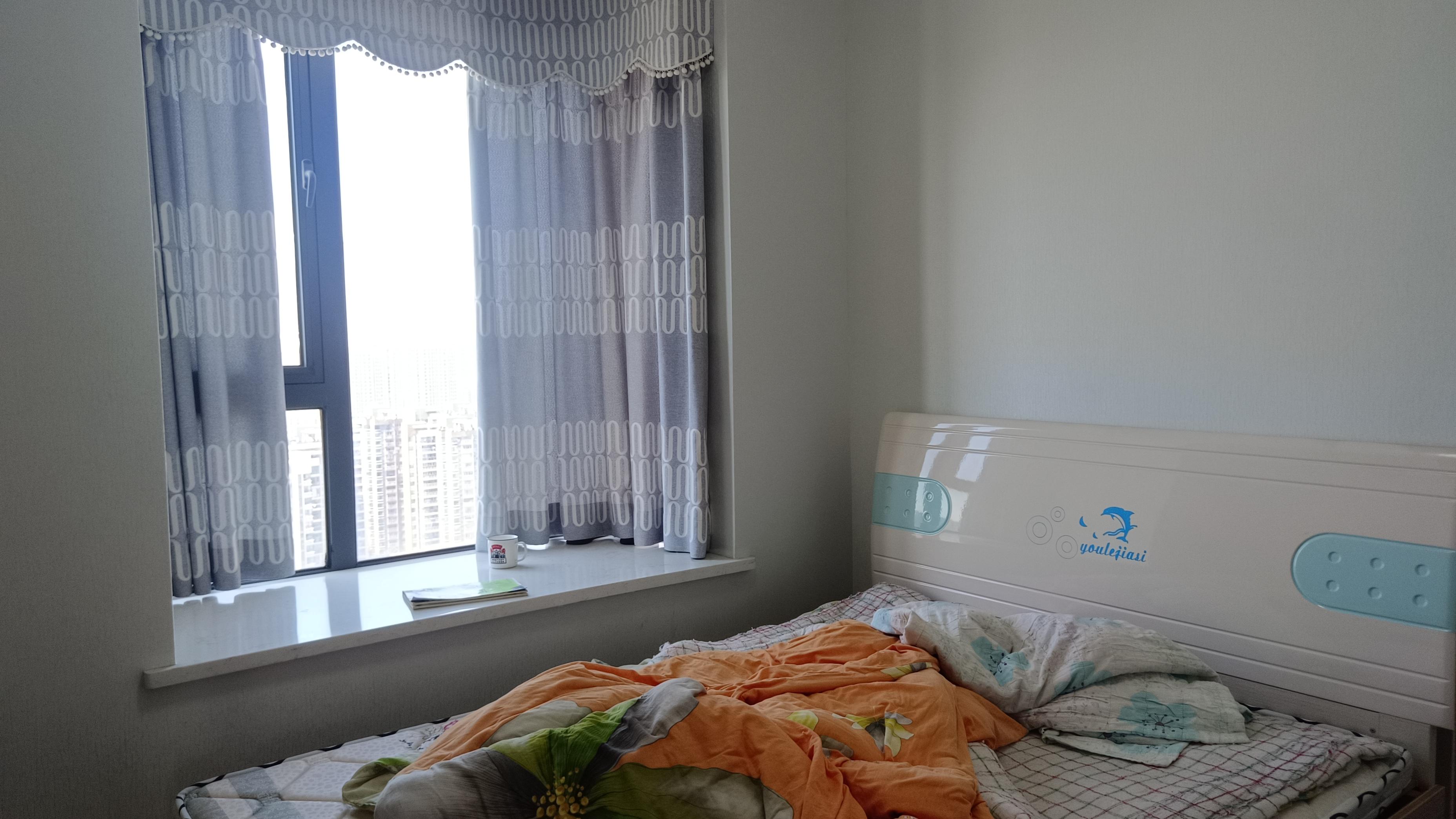 紫润尚城3室2厅1卫精装修家具家电齐全优价出售