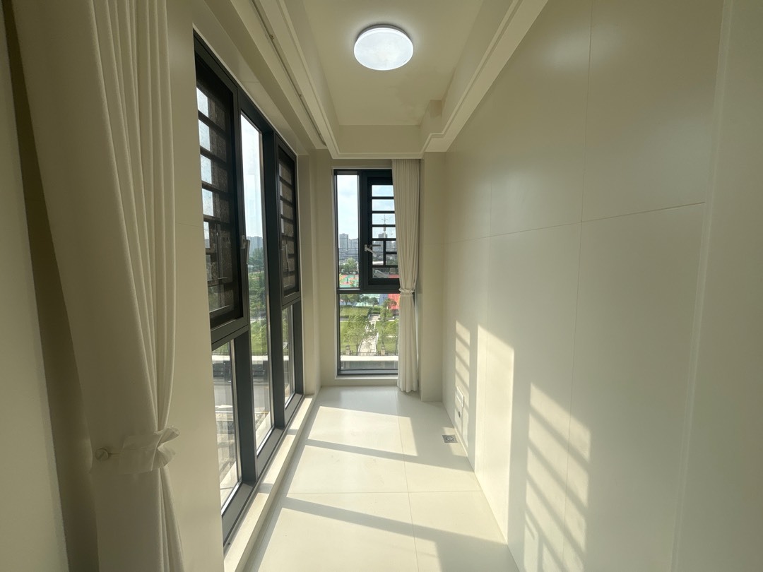 城南，沔阳清华园，豪装大4房，带暖气片，看沔阳公园，视野好