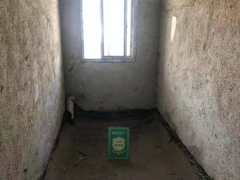 西桥德美花园毛坯3房3厅2卫证满二年