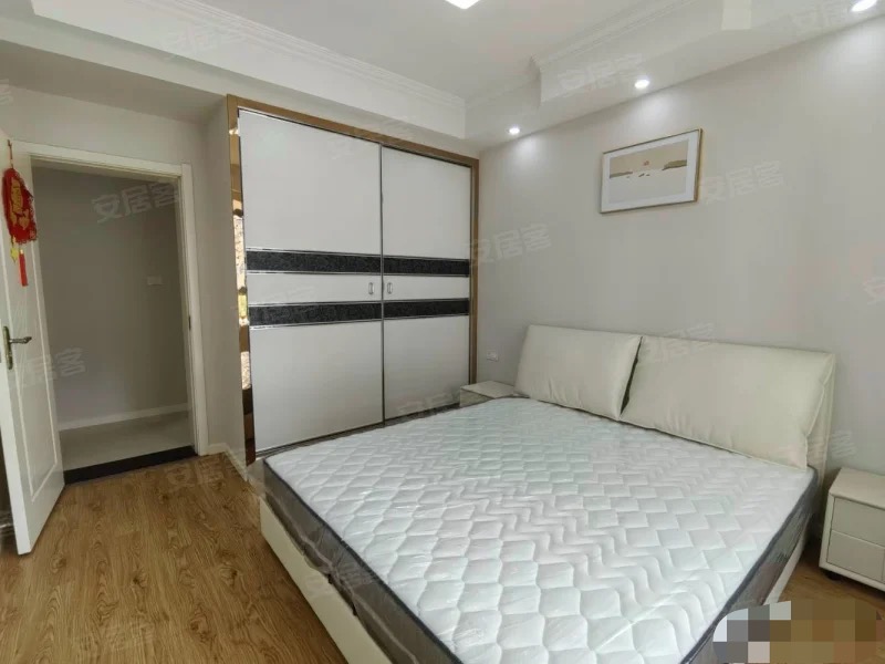 捡漏，上林仙苑，精装三房，小高层，单价3400，江滩公园旁，亏本出售