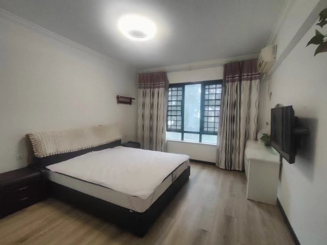 德政金园香榭里北.精装三房带露台.证件满二.看房有钥匙