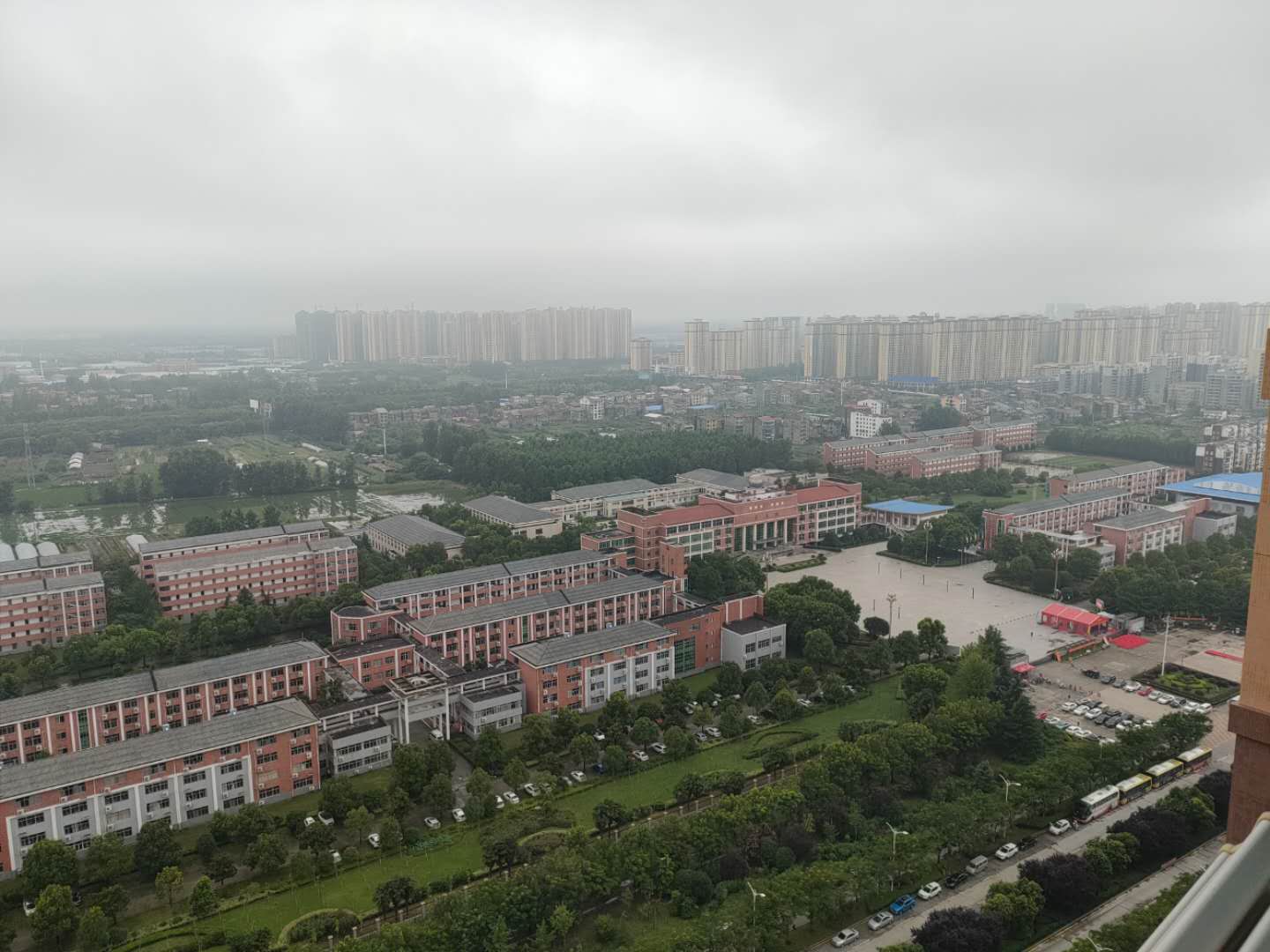 一中对面漫城林语精装一室一厅适合上班族和单身 满两年税少