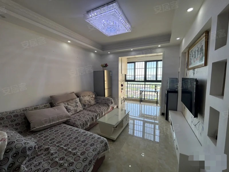 121，翰林公馆仙桃一中对面，中间楼层，精装两房，家具家电齐全满五,