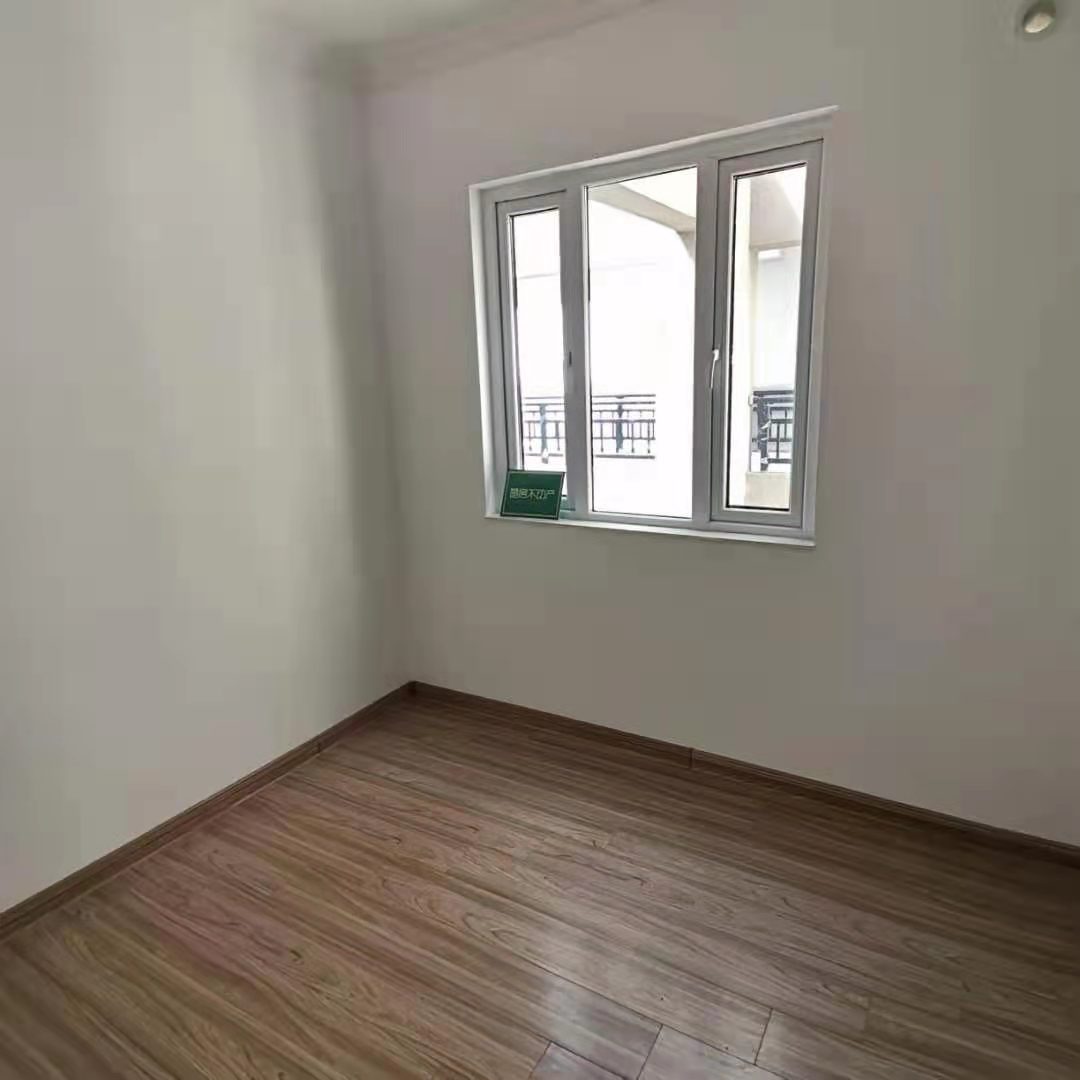 碧桂园小三房带装修的证在手看房有钥匙~！