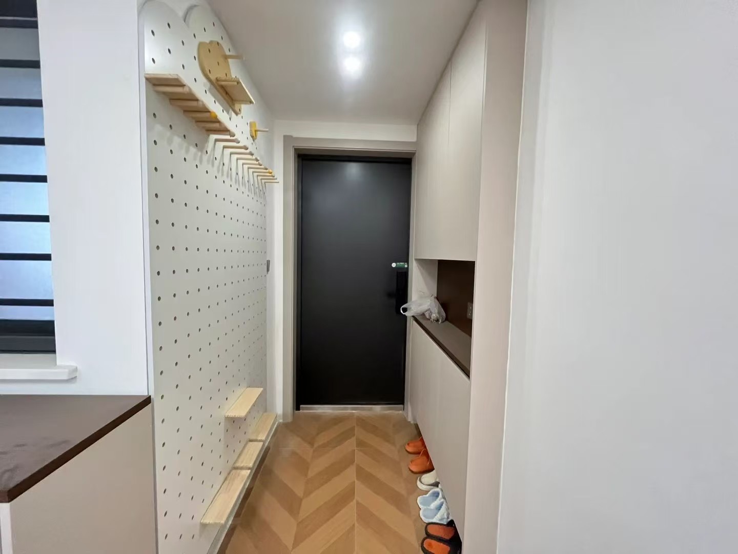 424。降价了，城南，朝阳丽景，精装两房，诚心出售，中间好楼层