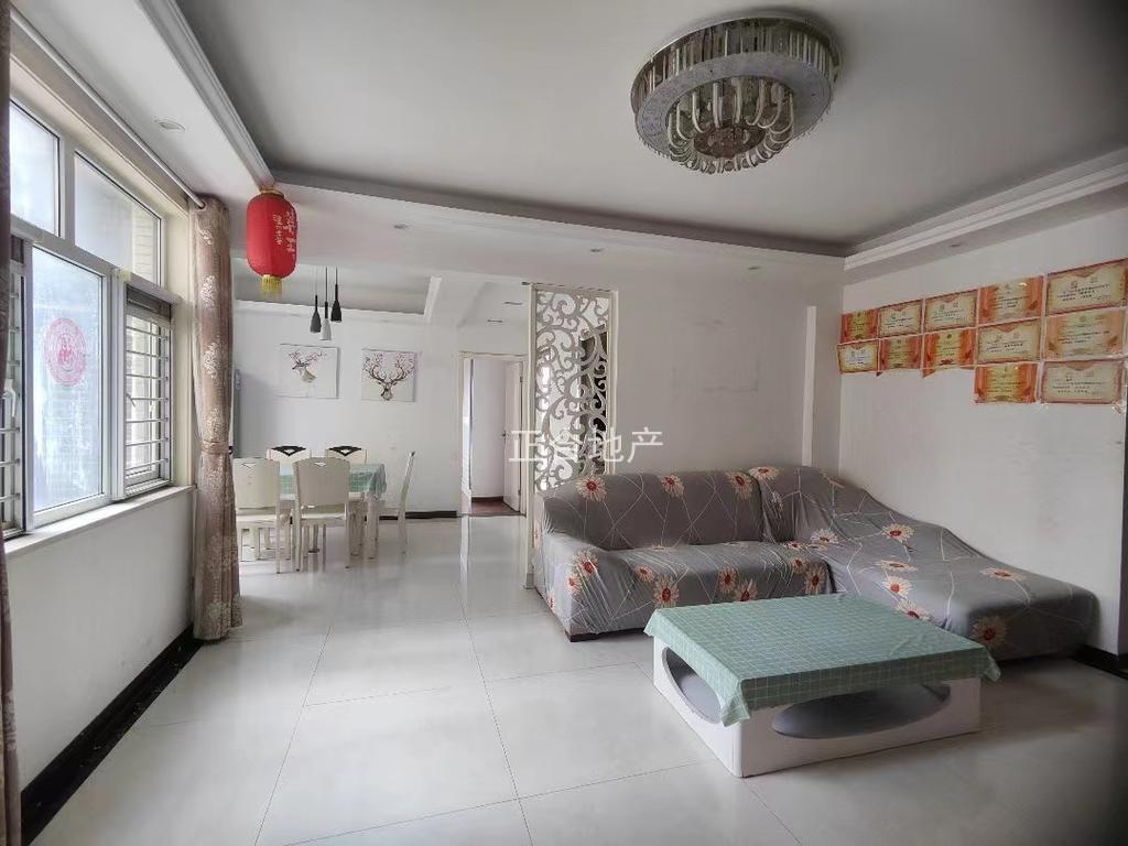 降价了，急售，一中对面，翰墨苑，电梯小高层，好楼层，一口价50万，精装三房，单价4400，