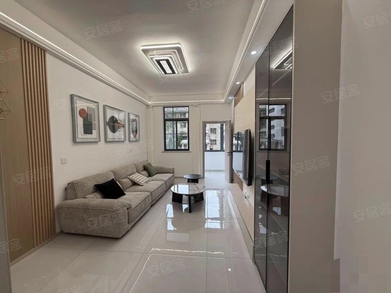 401，降价了，武商旁，步梯2楼，精装三房，成色新，有证，可按揭，拎包入住