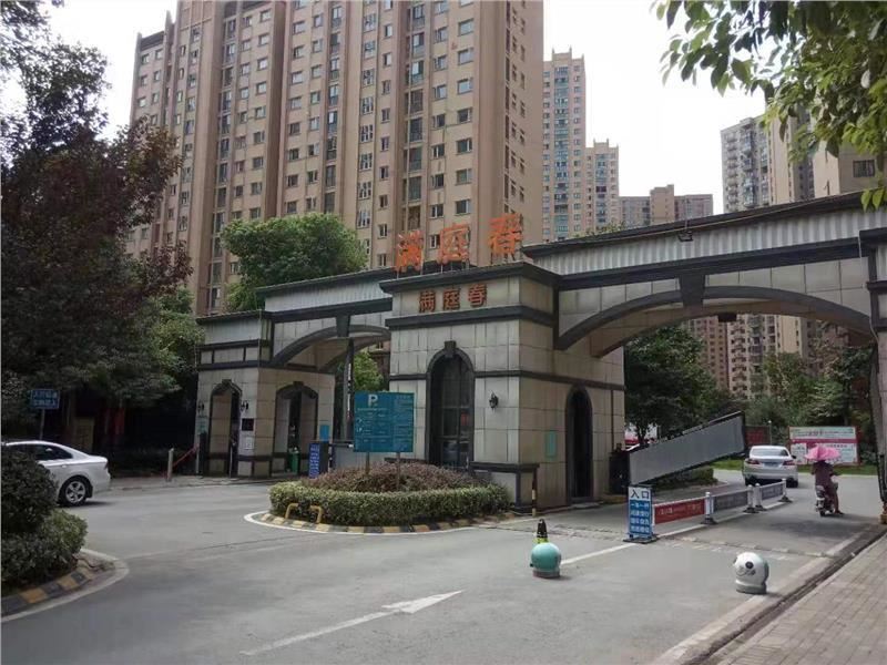 当代满庭春MOMA45万2室2厅86平单价低看房有钥匙