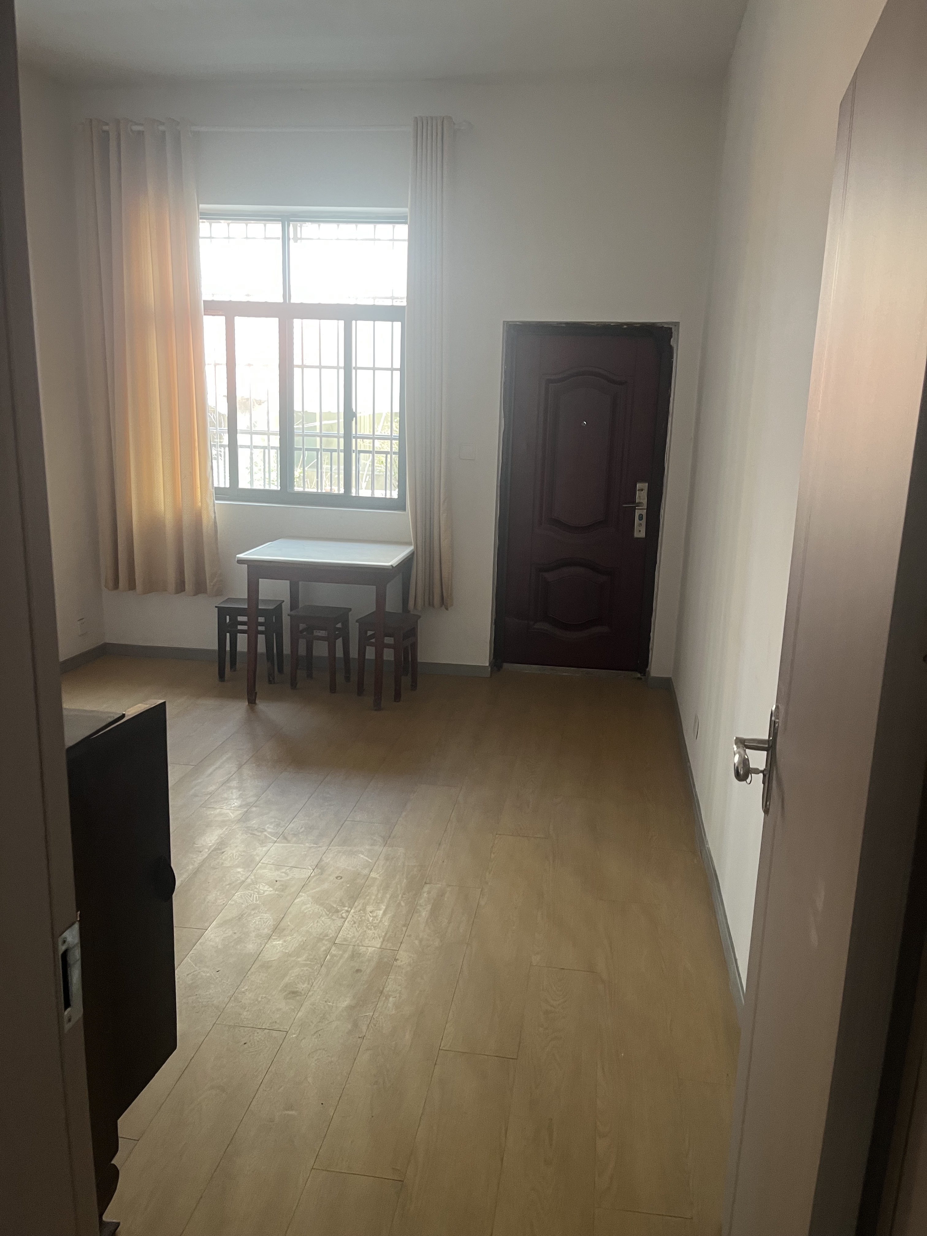 新小实验高中精英<附近