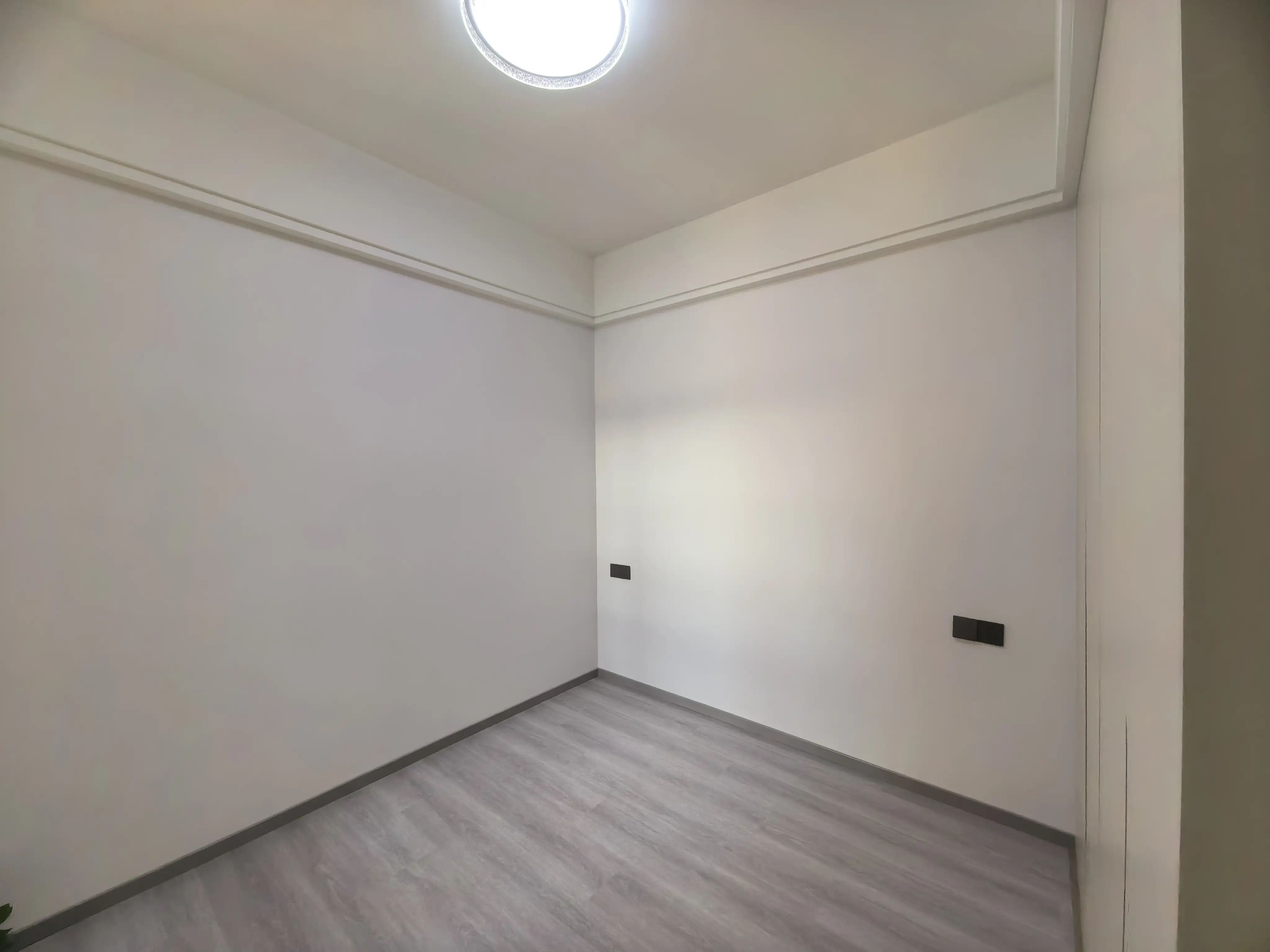 降价，元泰未来城A区，电梯好楼层，全新精装三房二卫，证满二