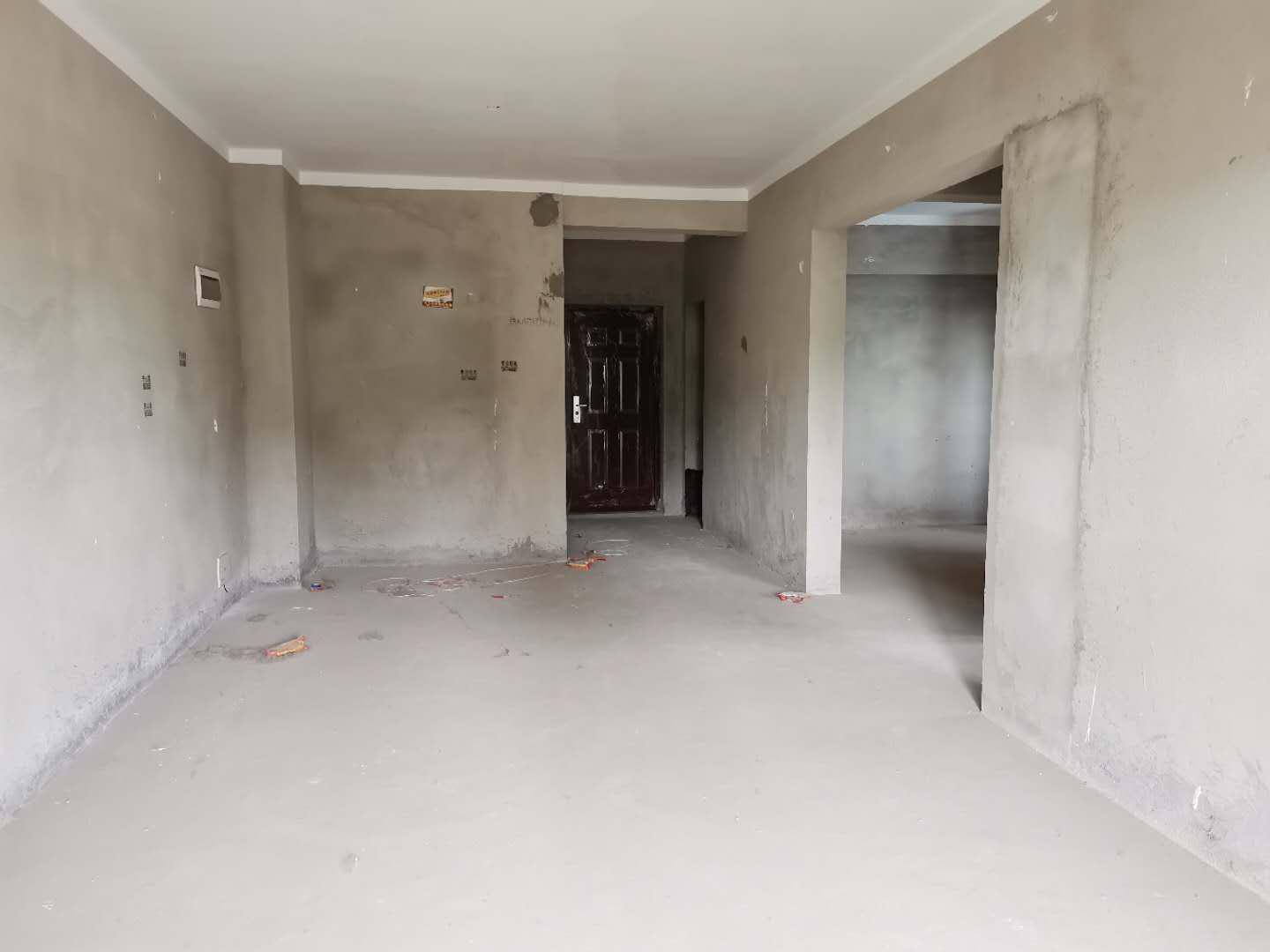 新二中 对面森林国际大两房楼层好户型方正