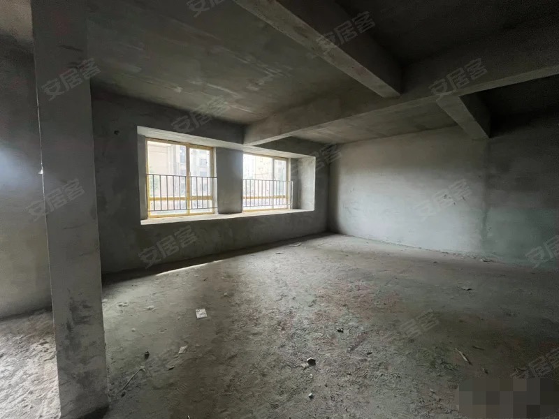 捡漏，次新小区，沔阳悦府，毛坯三房，单价3500，带车位，证满二