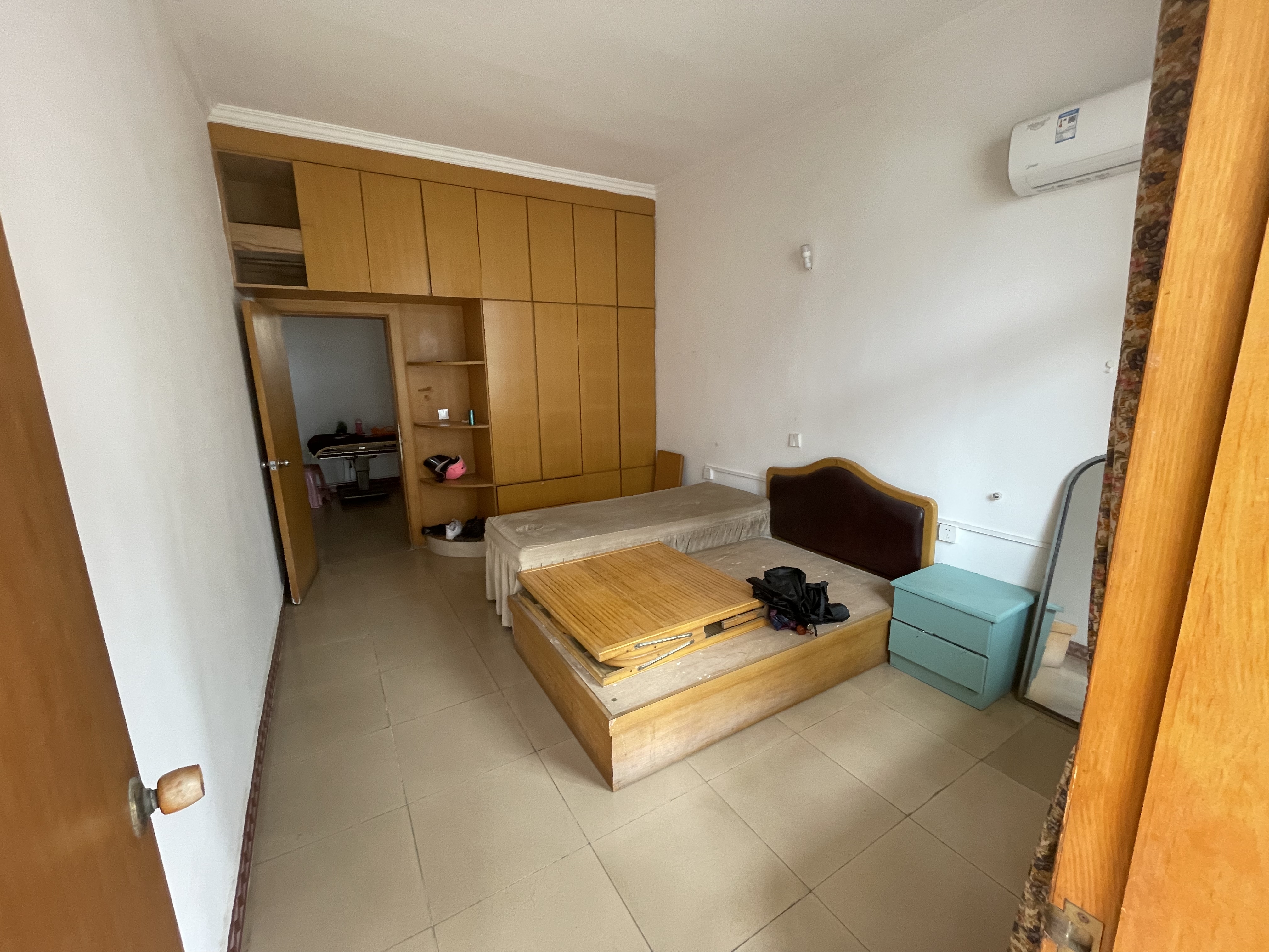 老民政局宿舍老三中巷子三房朝南多大阳台采光好