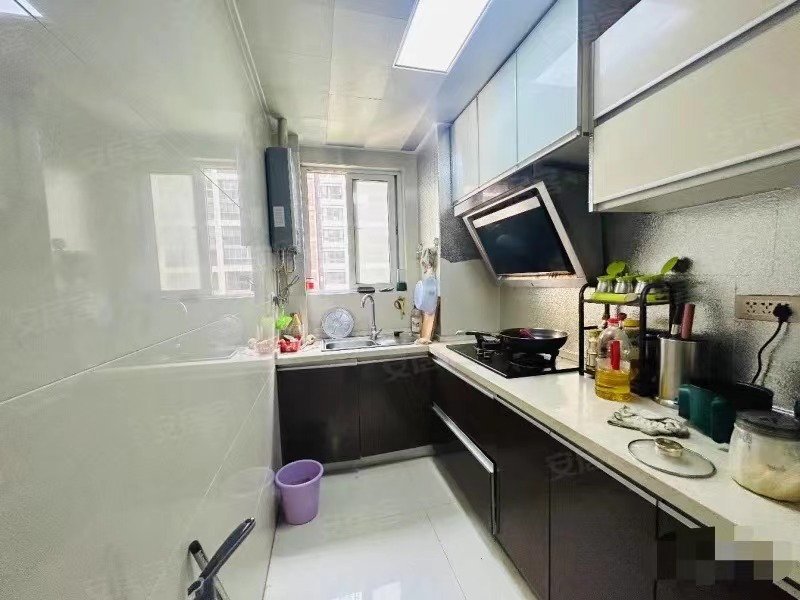 98？直降10万！和合国际城，精装两房，业主诚心出售，中间楼层