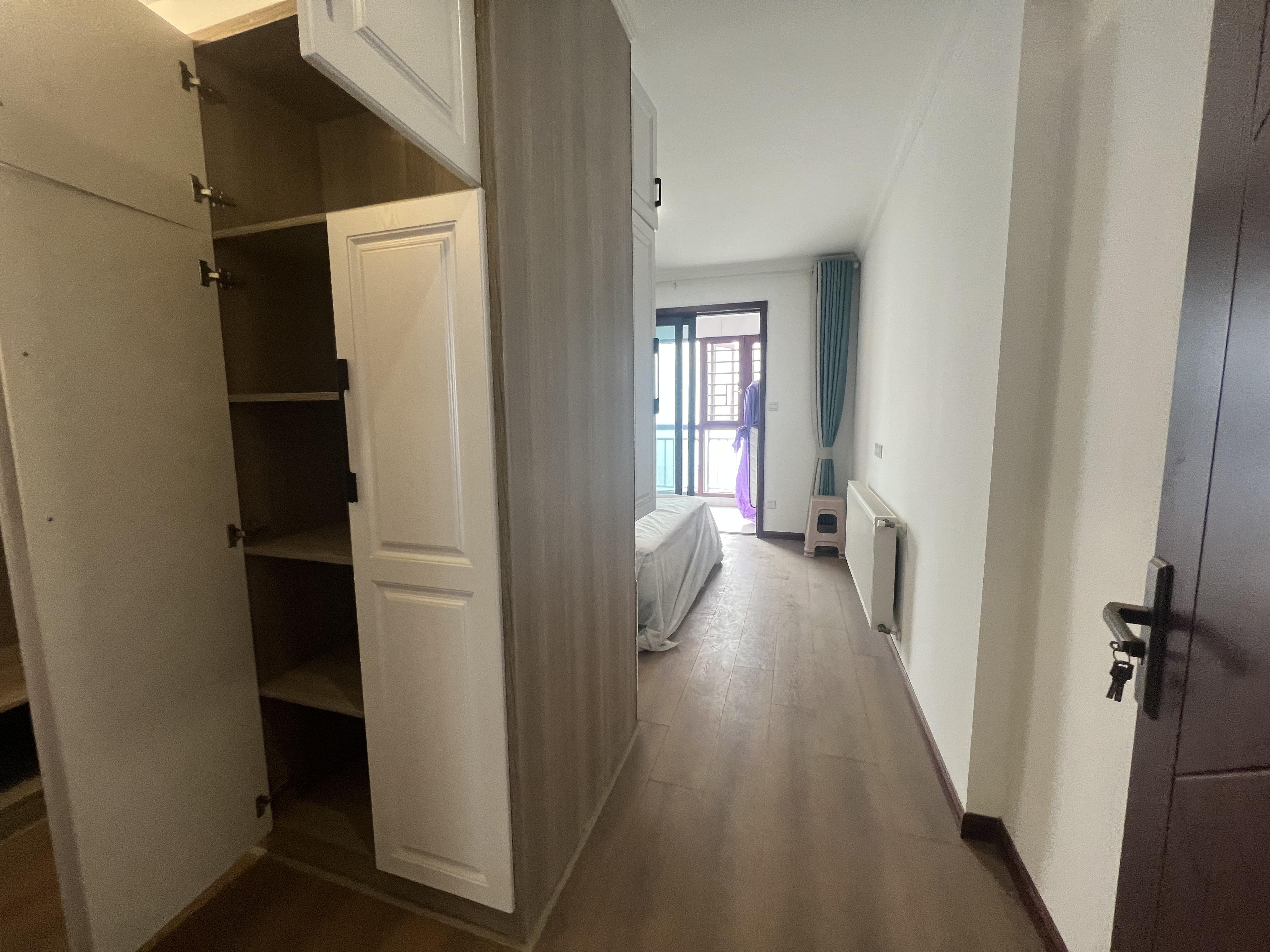 亏本急售，全屋品牌装修，好楼层，证满二