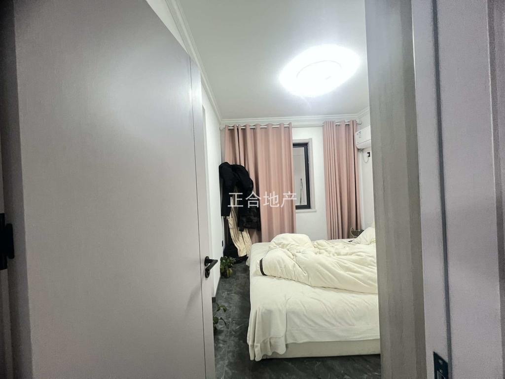 降价了，城南，捡漏，蓝天花园，精装三房，单价6000，小高层，基本未住，诚心出售