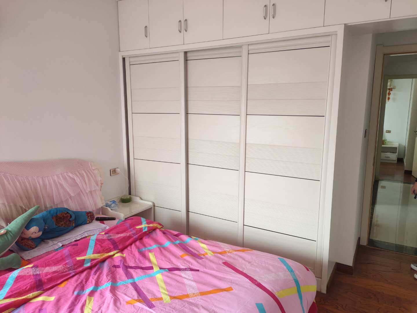 一中对面上苑一品中层精装三房满五 省税